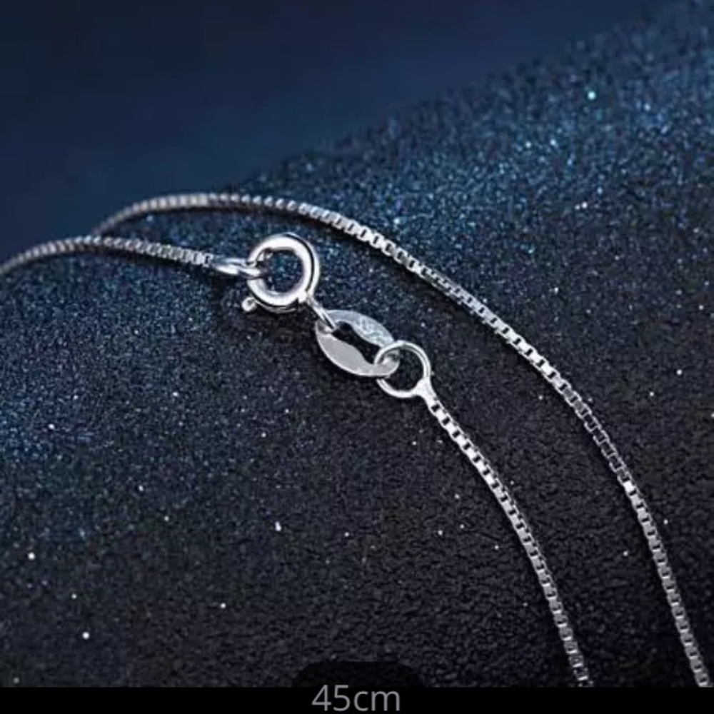 2/$20🔥White gold over sterling silver dainty box chain